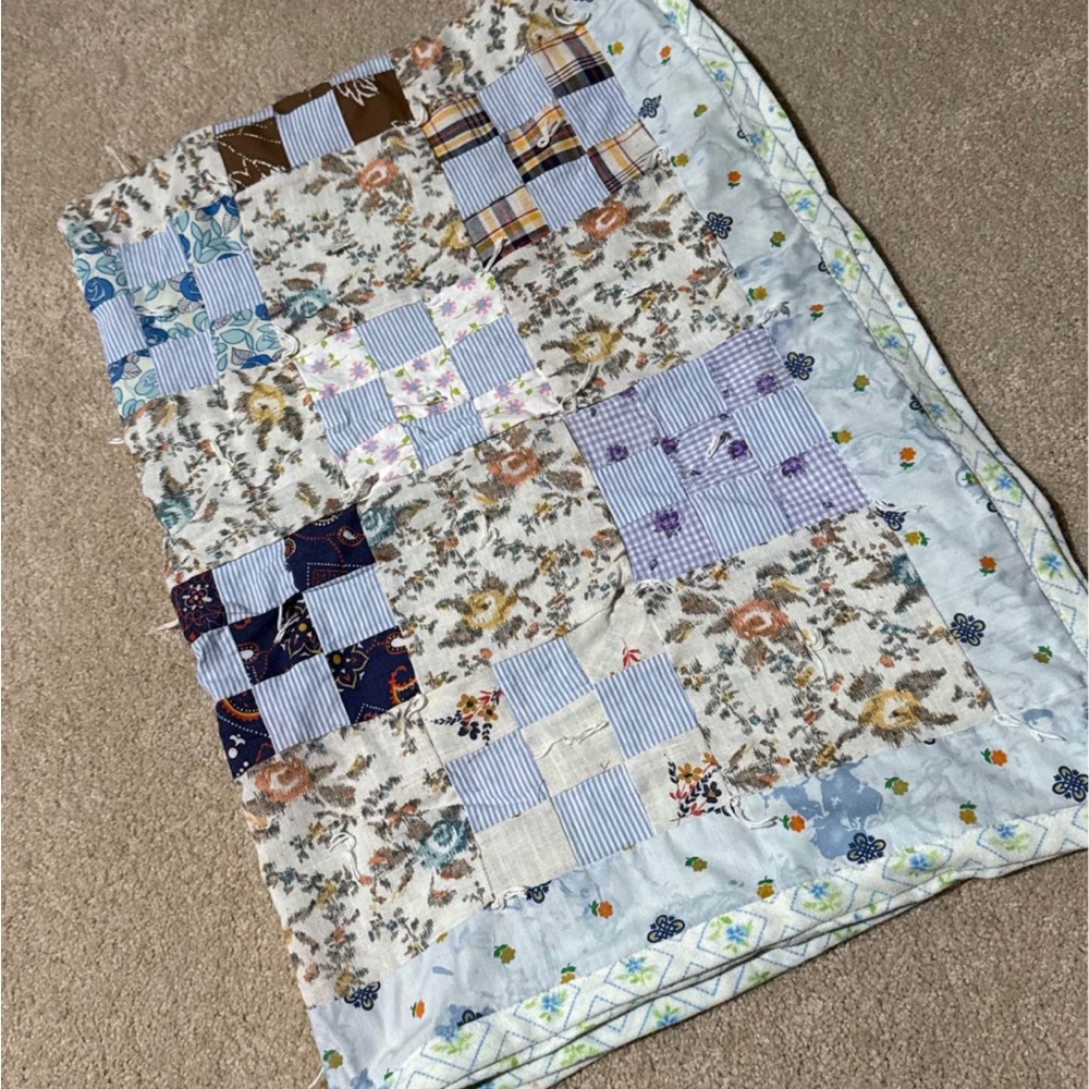 Charming Patchwork Quilt with Floral and Plaid Design